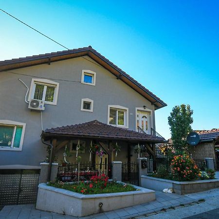 Mokka House Villa Tekija  Exterior photo